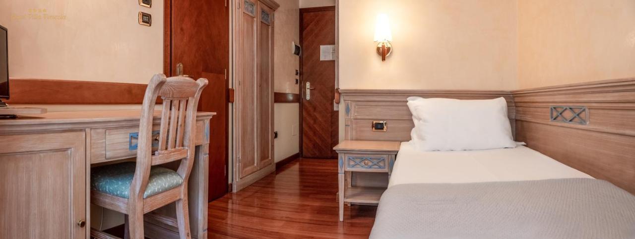 Hotel Villa Venezia Grado Exterior foto