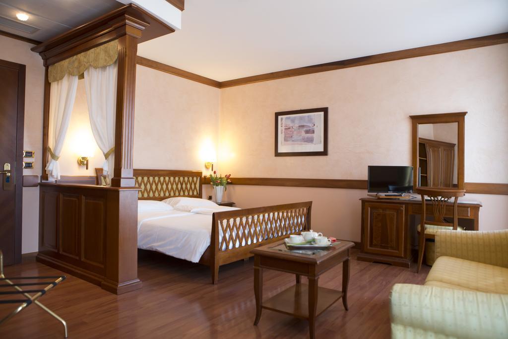 Hotel Villa Venezia Grado Exterior foto